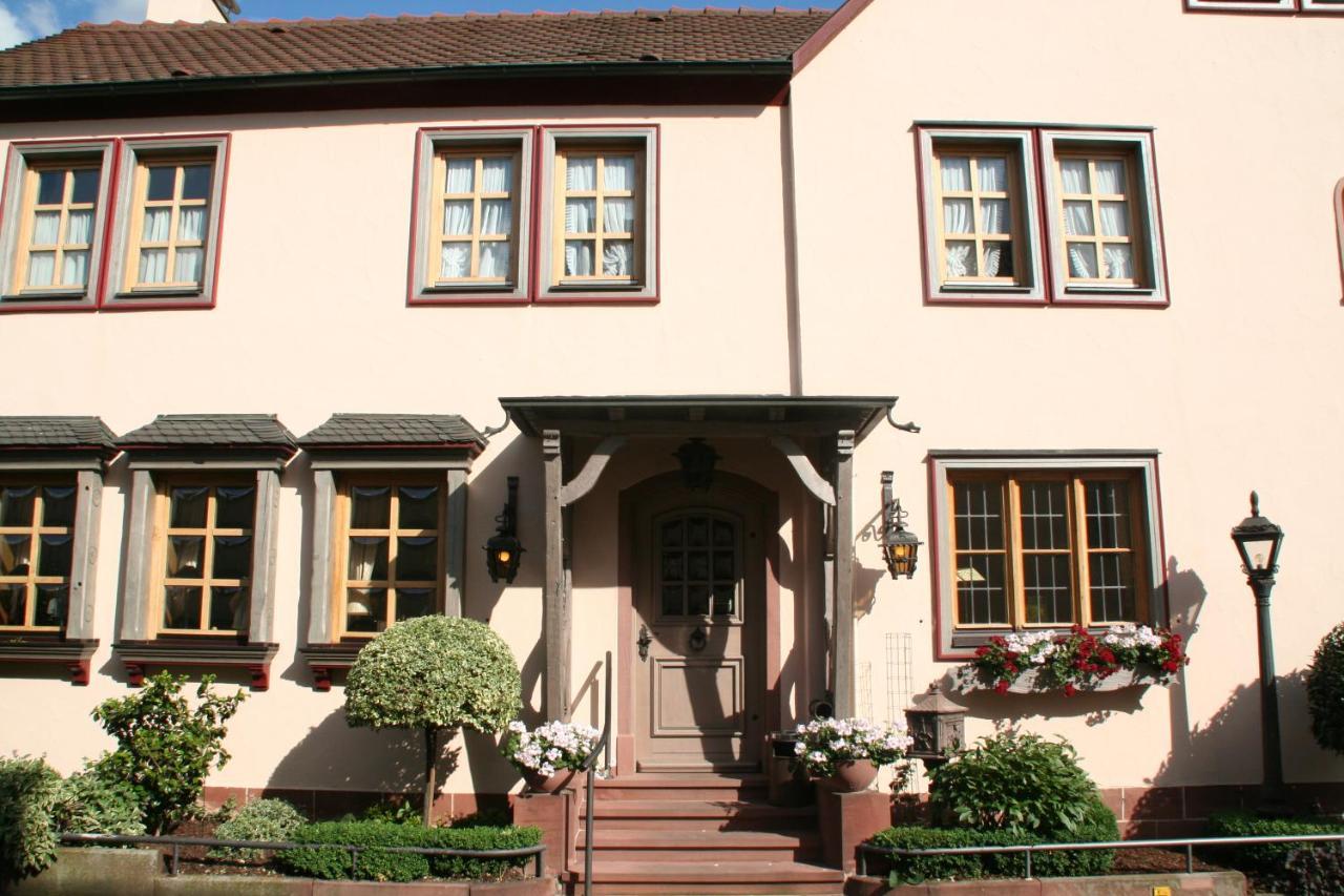 Gasthaus Zur Krone Hotel Grossheubach Bagian luar foto